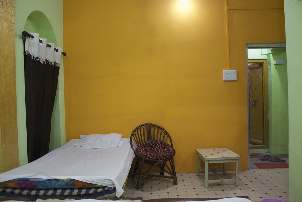 Yogi Lodge